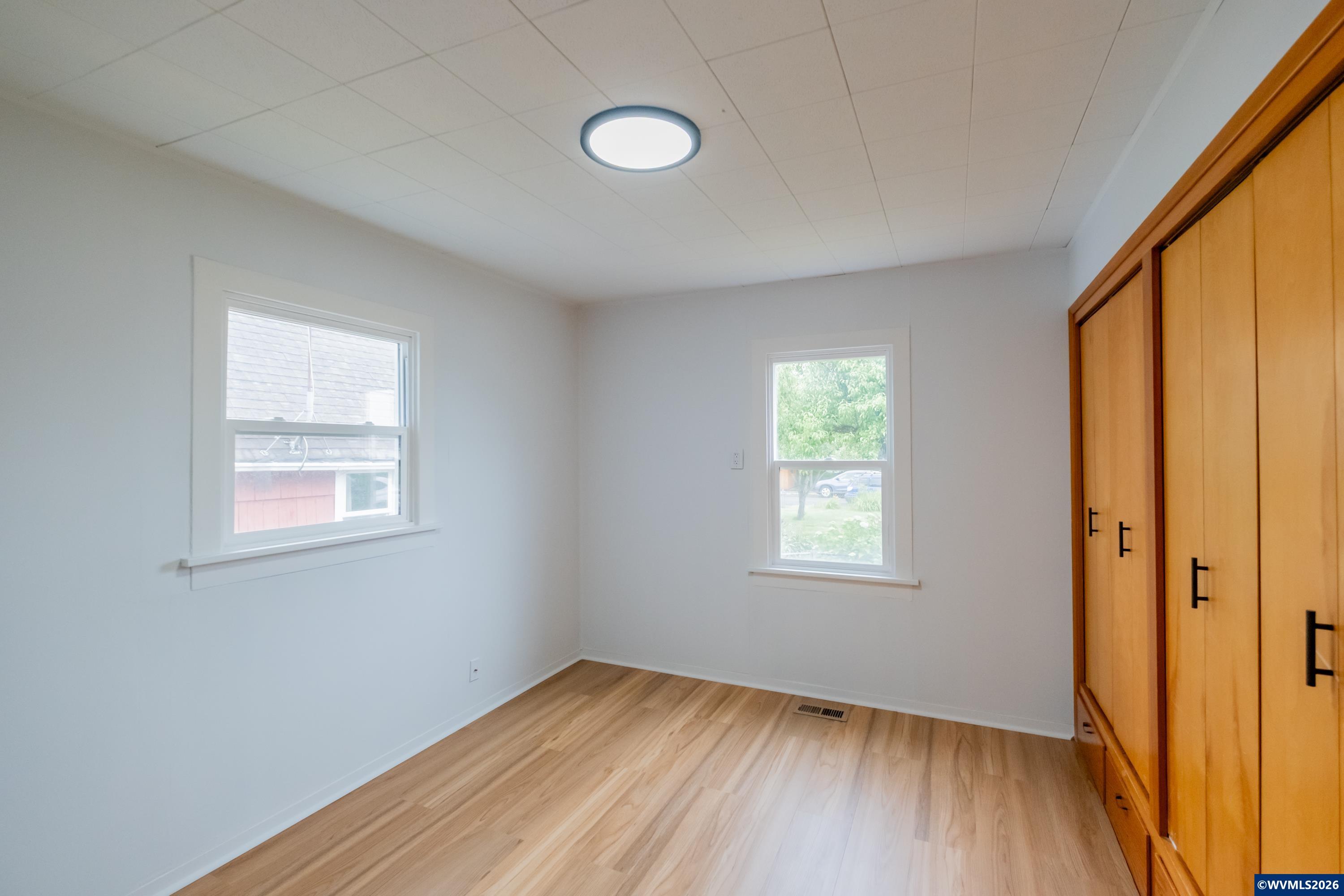 1115 Southwest 12th Avenue Albany, OR 97321 - Photo 5 of 31