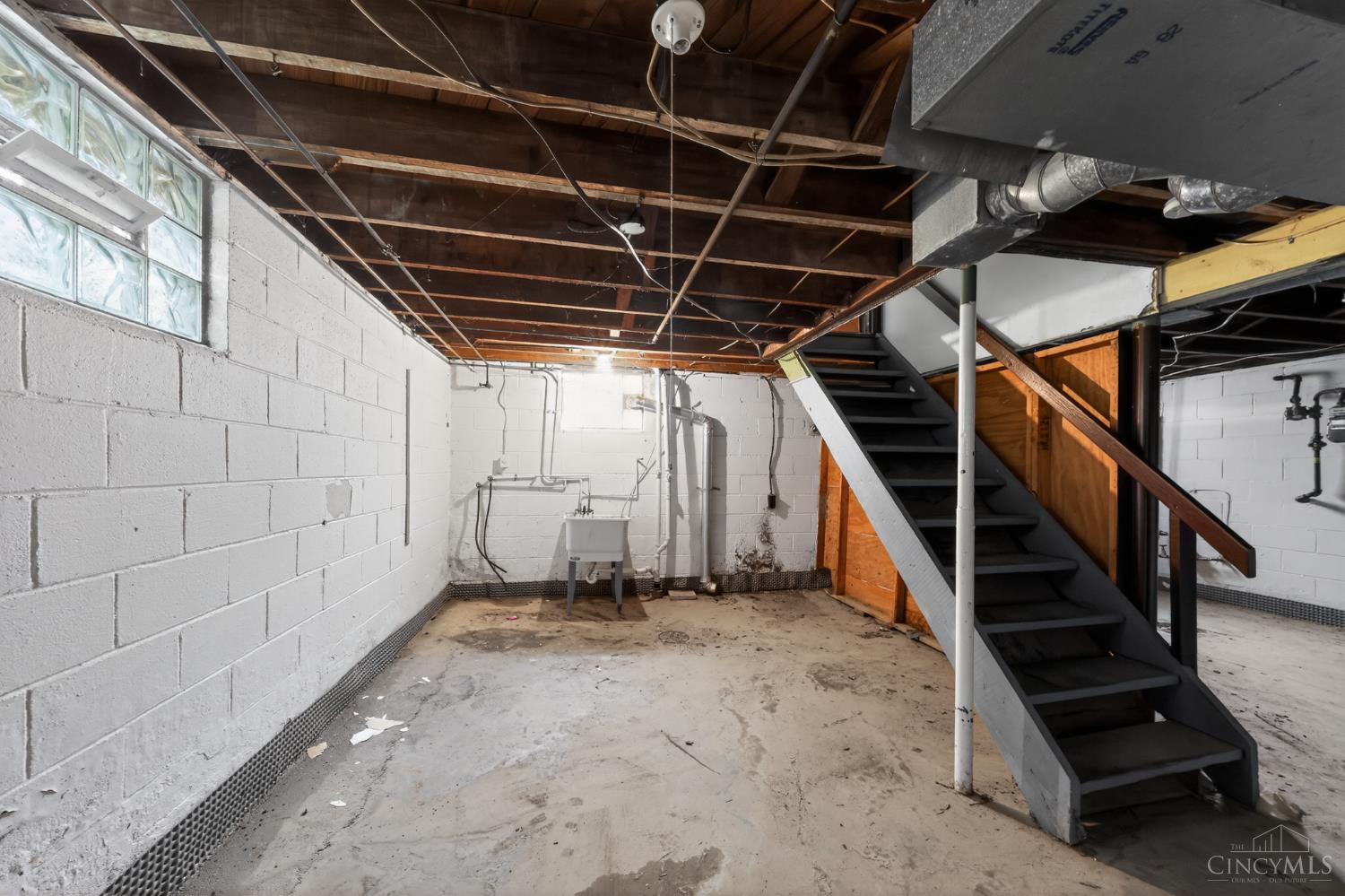 218 Ridgeway Road Cincinnati, OH 45216 - Photo 24 of 30