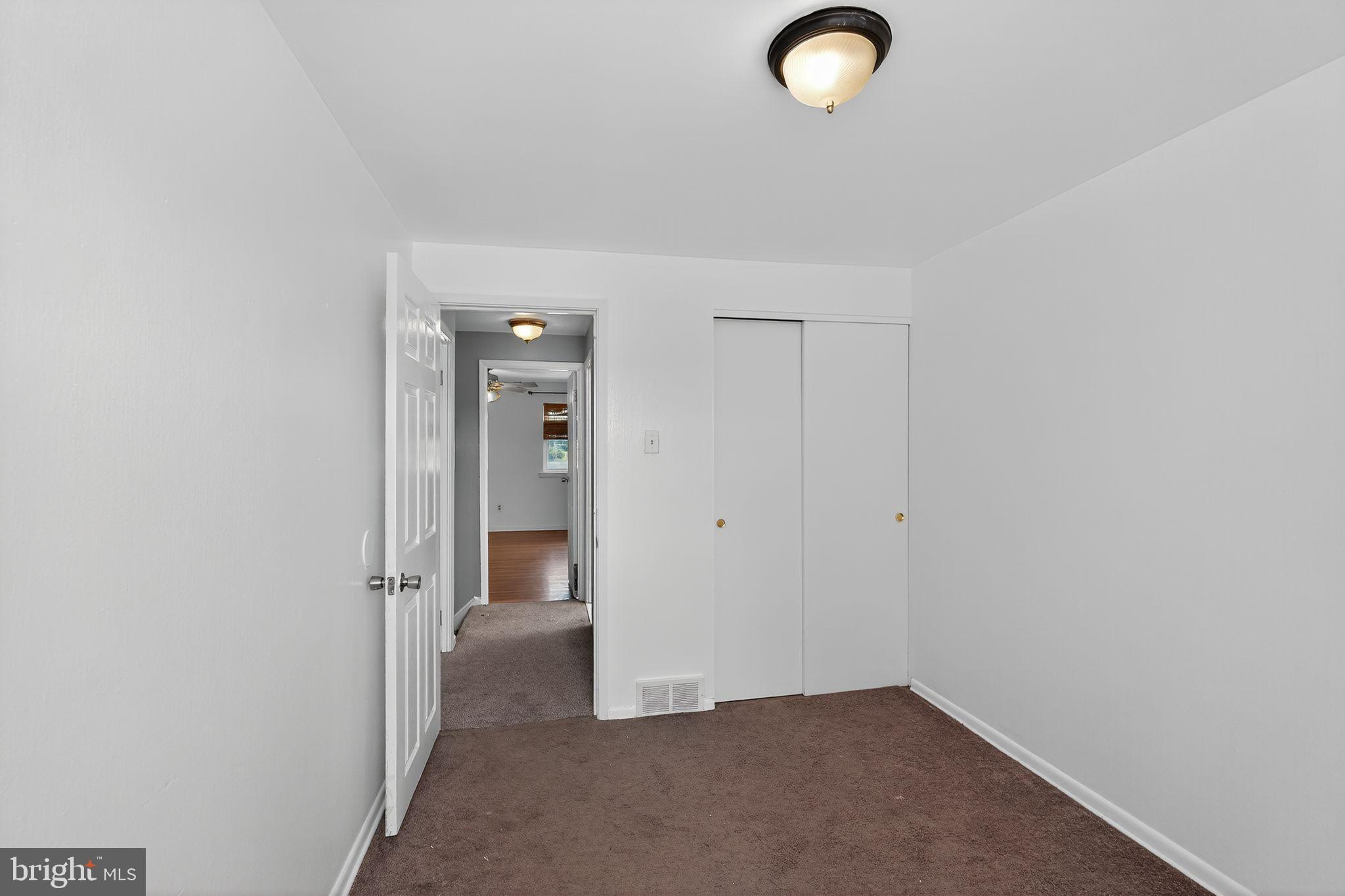 12791 Dunks Ferry Road Philadelphia, PA 19154 - Photo 14 of 26 a view of an empty room and window