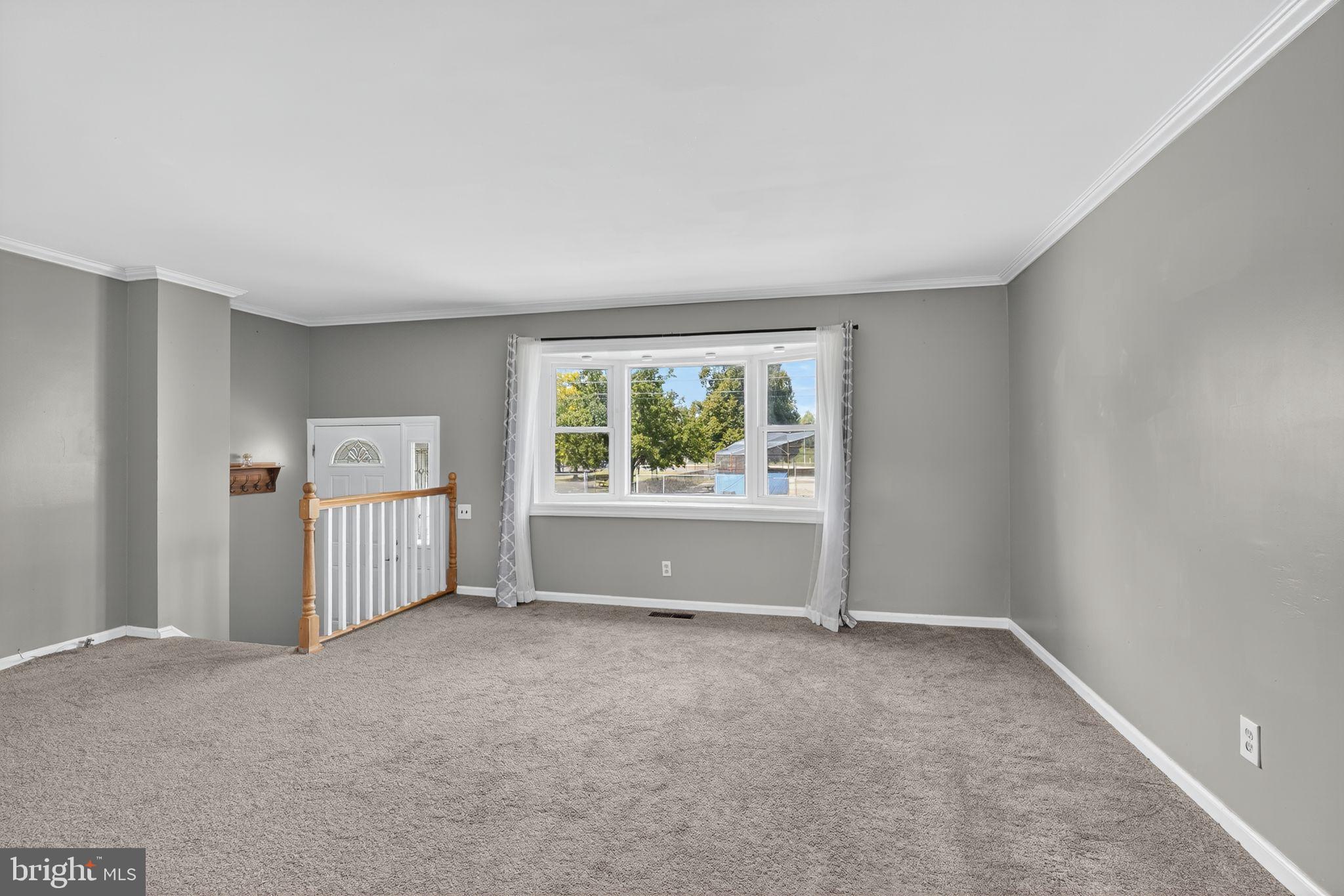 12791 Dunks Ferry Road Philadelphia, PA 19154 - Photo 3 of 26 an empty room with windows