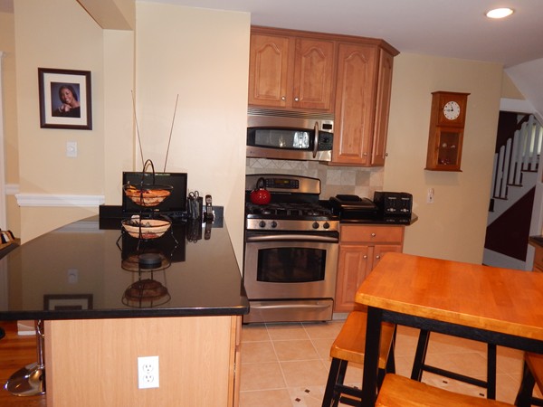 53 Neponset Road Quincy, MA 02169 - Photo 4 of 15 Gallery Image 4