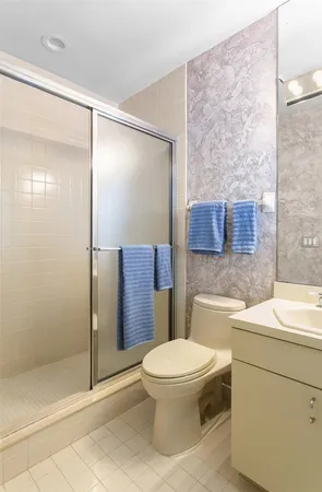 $2,475,000 | 2365 Northeast 28th Street, Lighthouse Point, FL 33064