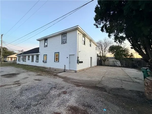 $1,300 | 927 Compromise Street, Unit A, Kenner, LA 70062