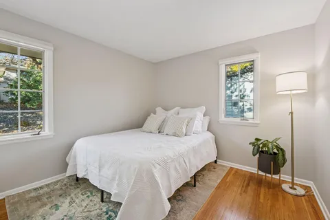 $575,000 | 5100 West 70th Street, Edina, MN 55439