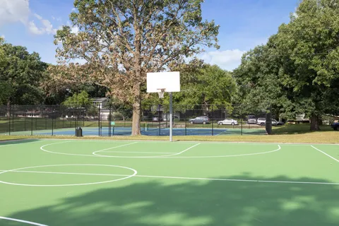 $575,000 | 5100 West 70th Street, Edina, MN 55439