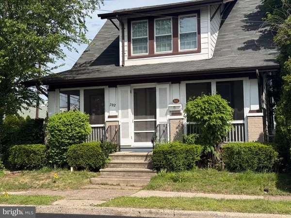 $275,000 | 702 East Howell Street, Hamilton, NJ 08610