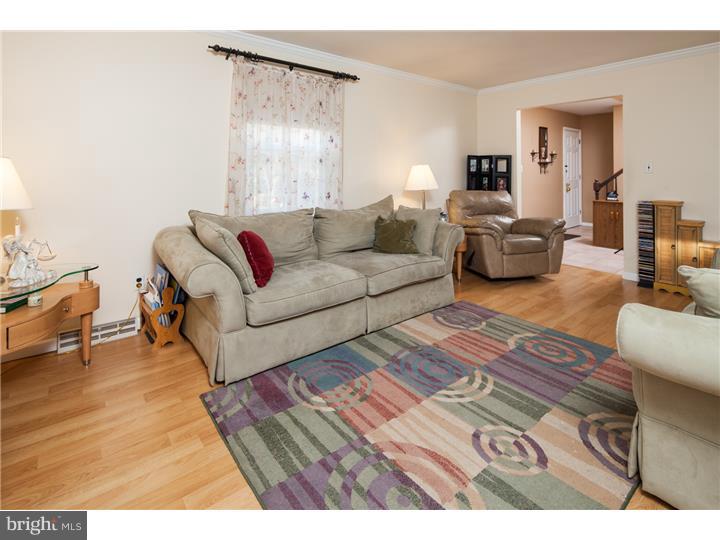 158 North Hunter Forge Road Newark, DE 19713 - Photo 7 of 25 Living Room
