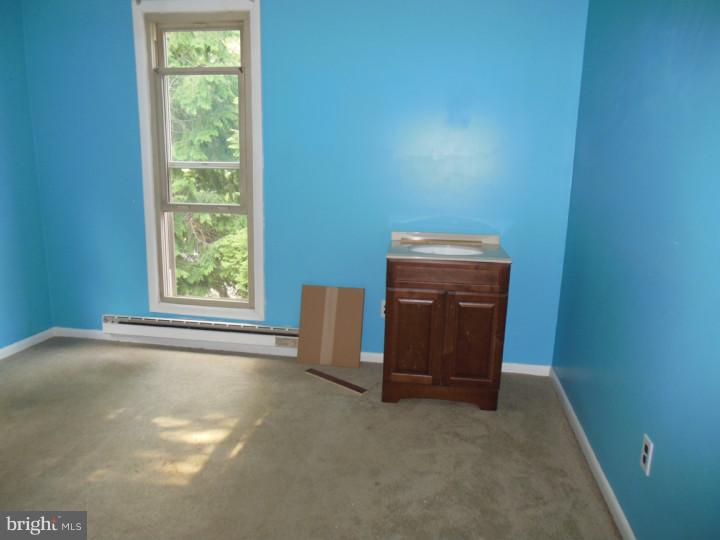 625 Peck Road Downingtown, PA 19335 - Photo 8 of 12 Gallery Image 8