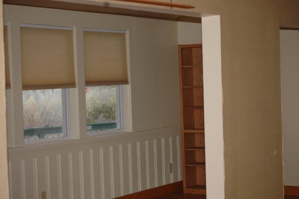 10 McDermott Road Raymond, ME 04071 - Photo 20 of 32 Living room