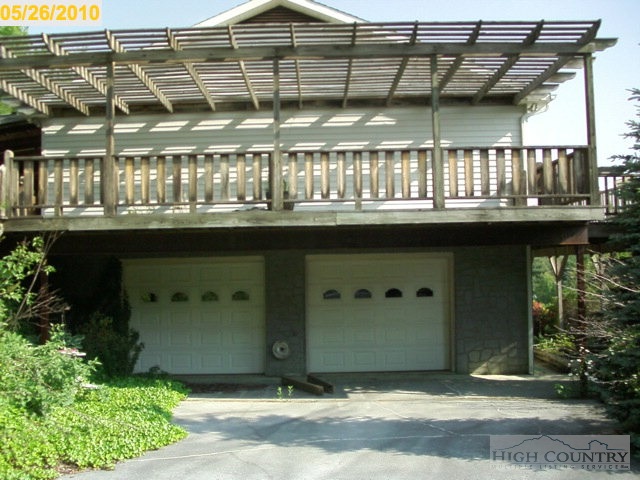 588 Dick Watson Road Deep Gap, NC 28618 - Photo 1 of 1 a front view of a house