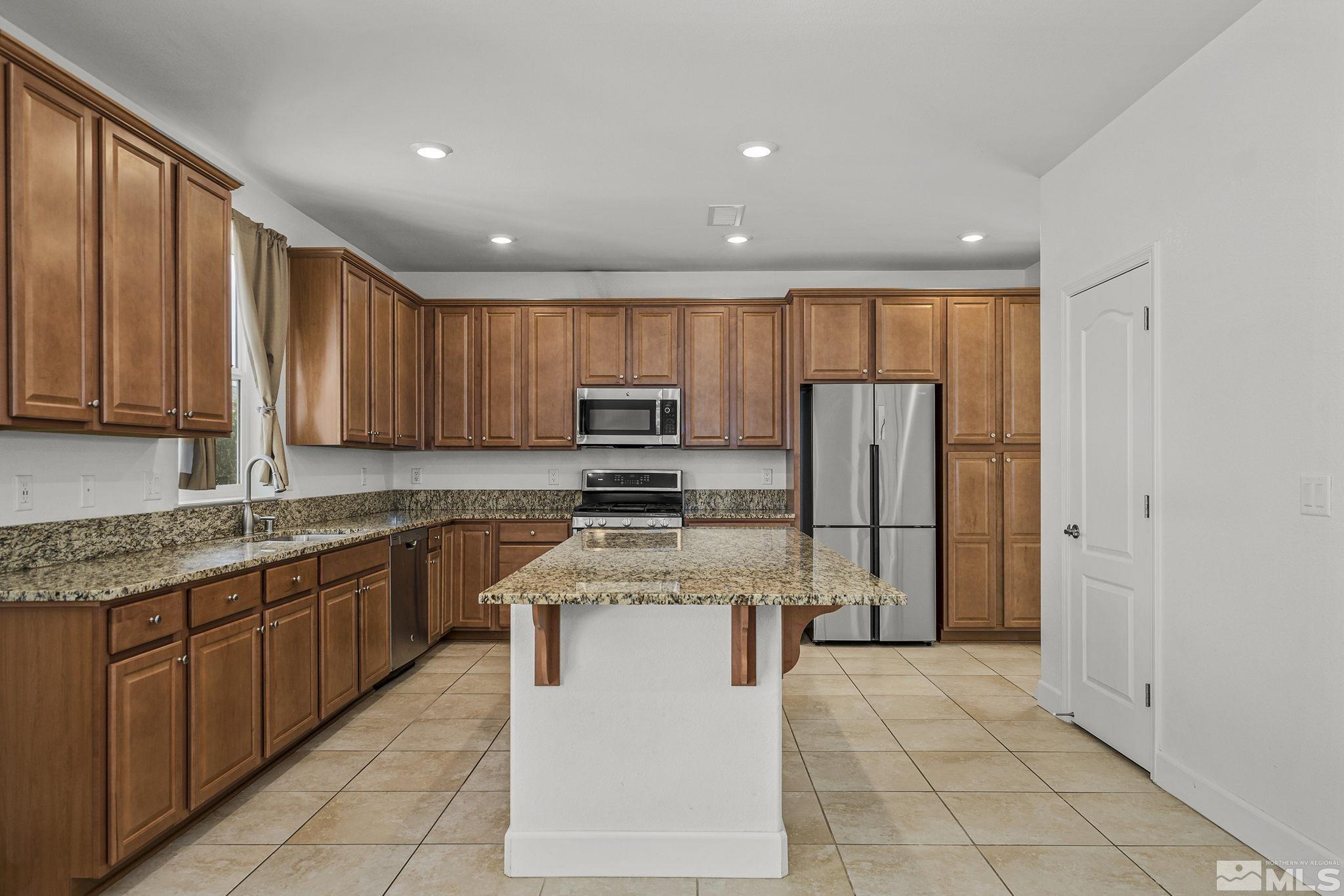 10110 Toltec Court Reno, NV 89521 - Photo 5 of 17 Photo 6