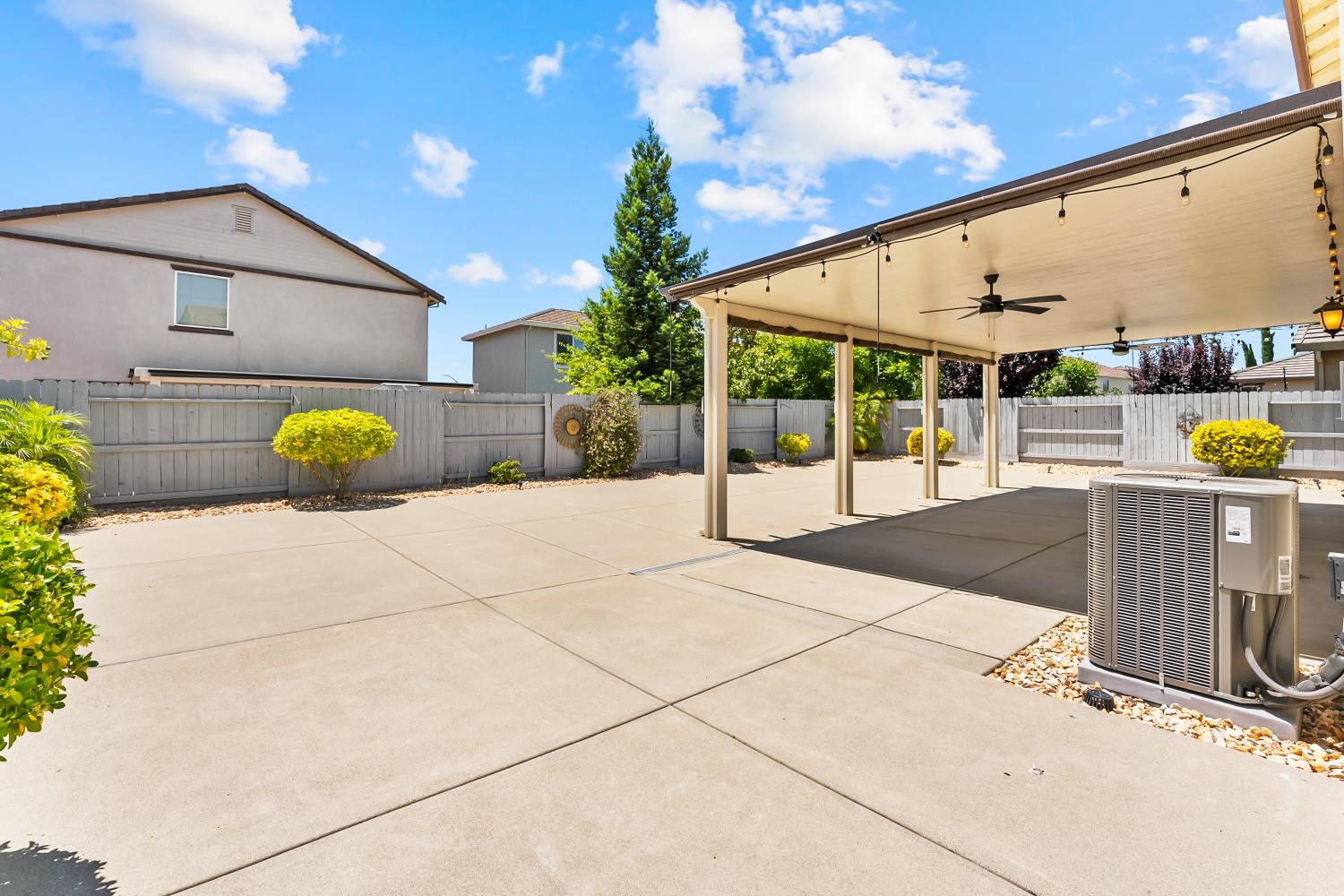 5453 Mossy Stone Way Rancho Cordova, CA 95742 - Photo 65 of 81 a view of outdoor space and porch