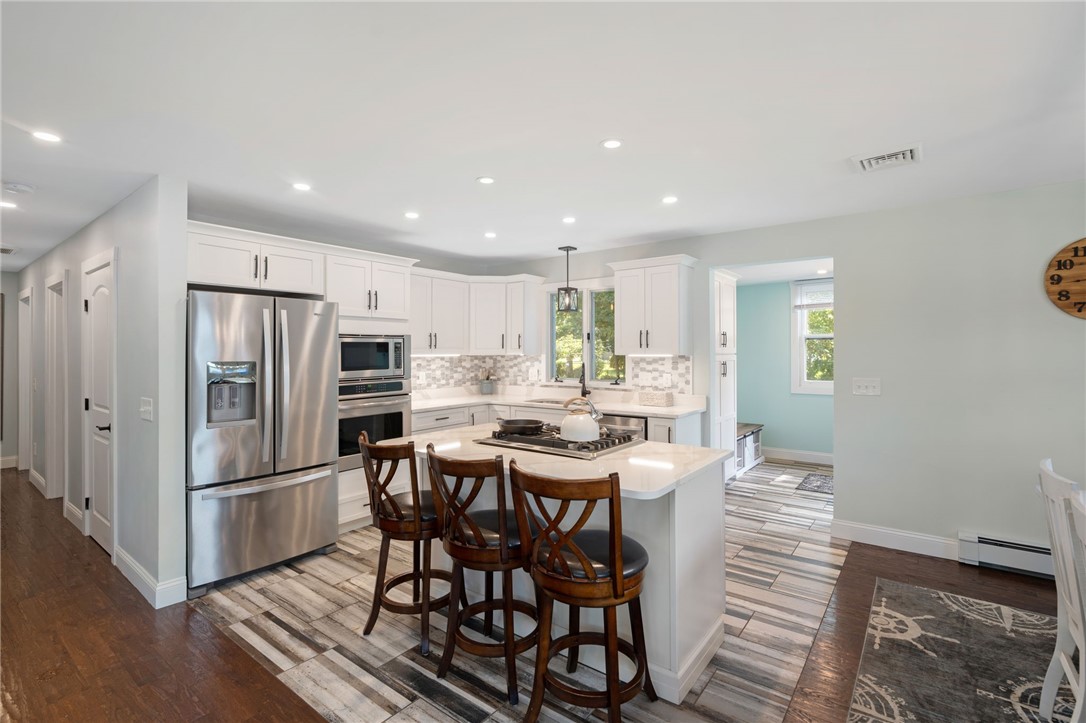 9 Woodlund Avenue Westerly, RI 02891 - Photo 12 of 46