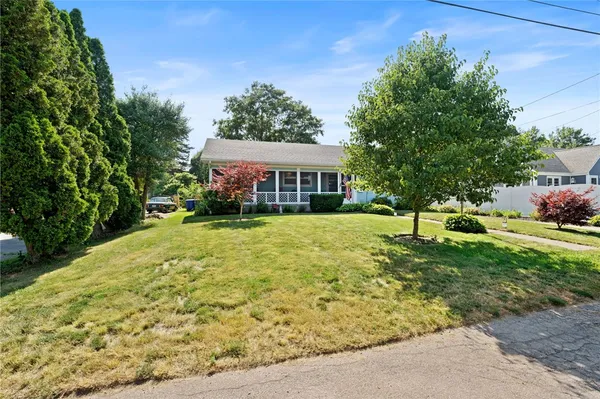 $3,200 | 9 Woodlund Avenue, Westerly, RI 02891