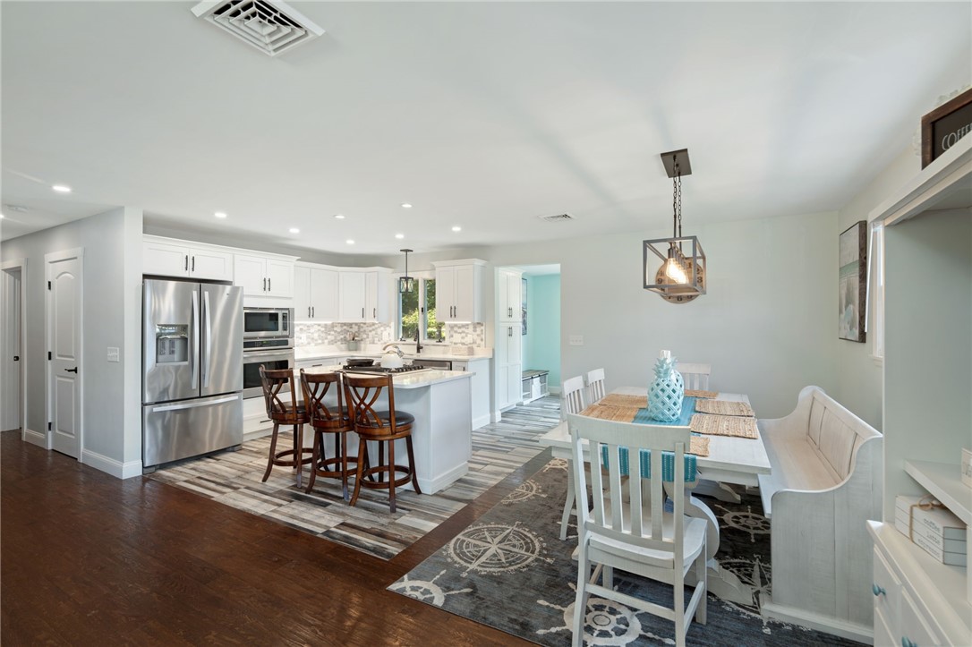 9 Woodlund Avenue Westerly, RI 02891 - Photo 26 of 46