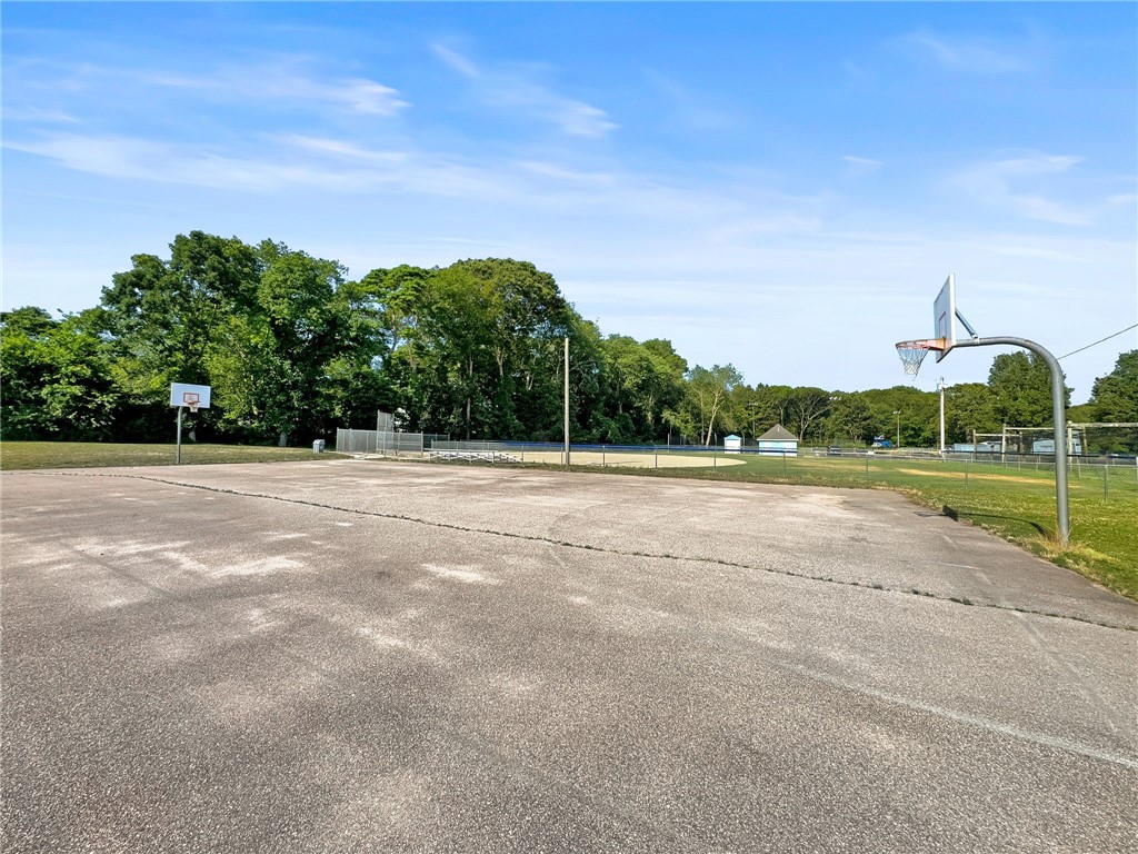 9 Woodlund Avenue Westerly, RI 02891 - Photo 29 of 46