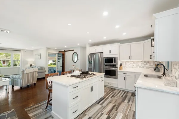 $3,200 | 9 Woodlund Avenue, Westerly, RI 02891