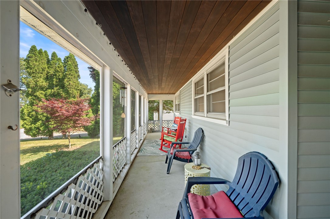 9 Woodlund Avenue Westerly, RI 02891 - Photo 6 of 46