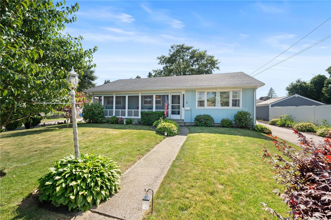 9 Woodlund Avenue Westerly, RI 02891 - Photo 10 of 46