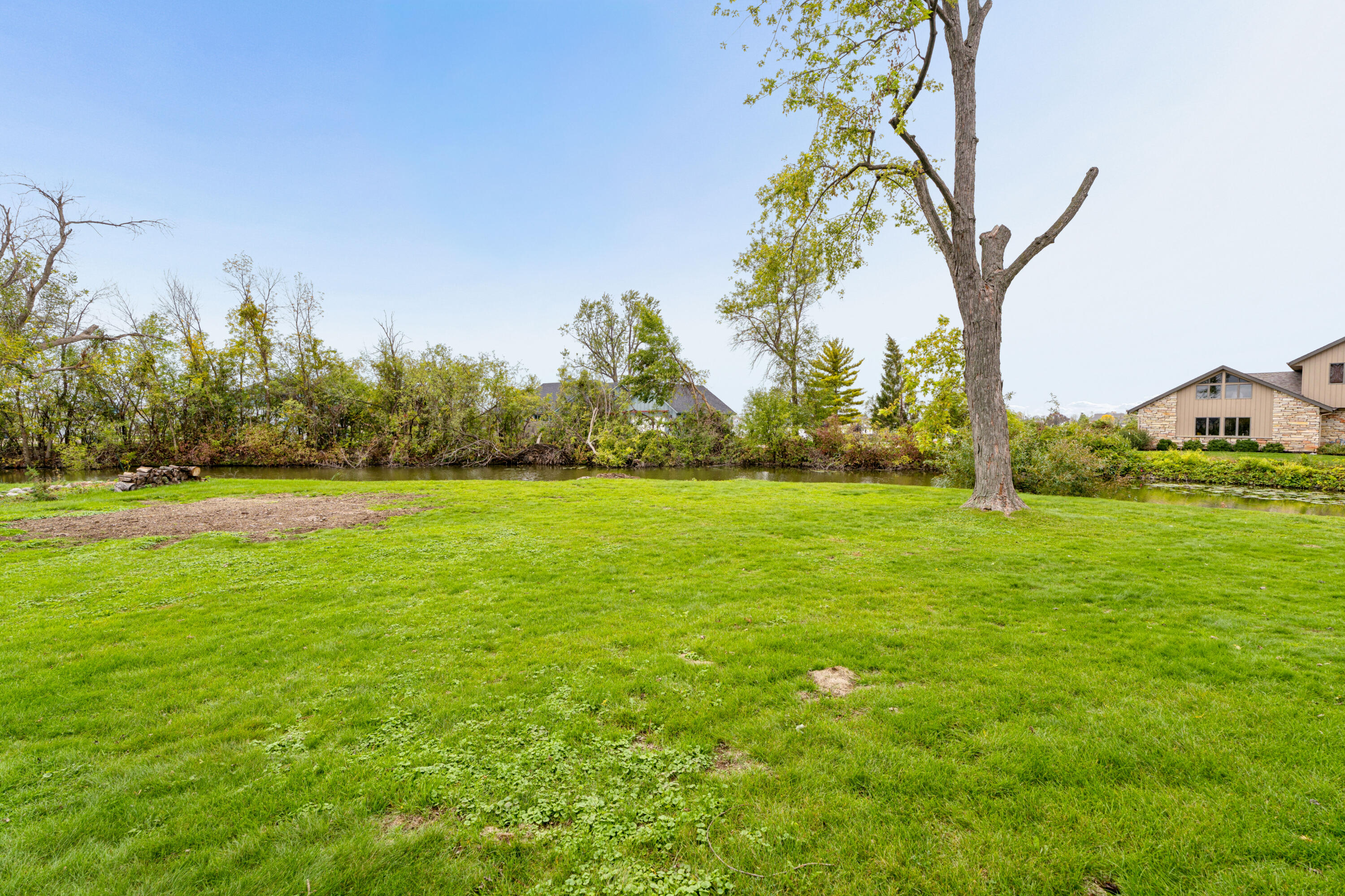 340 Lake Road Menasha, WI 54952 - Photo 56 of 76 Back Yard
