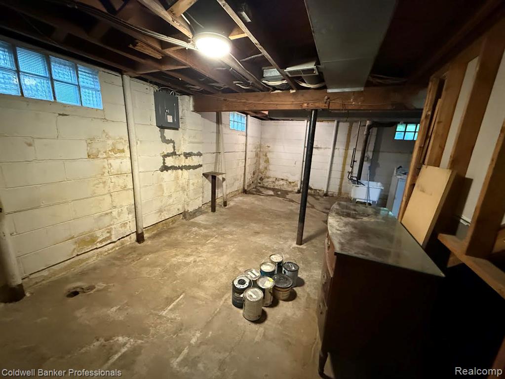 6793 Pelham Road Allen Park, MI 48101 - Photo 15 of 18