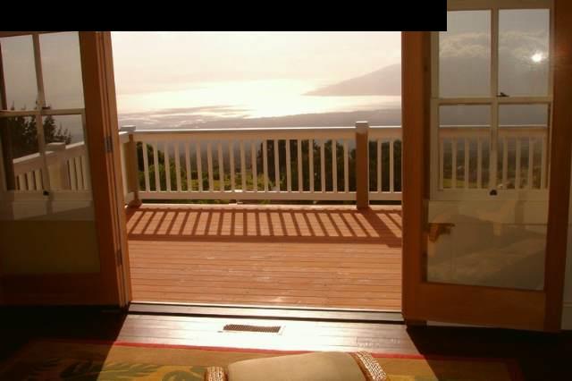 1070 Polipoli Road Kula, HI 96790 - Photo 4 of 20 a view of a balcony