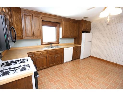 11 Normandy Road South Hadley, MA 01075 - Photo 5 of 27 Gallery Image 5
