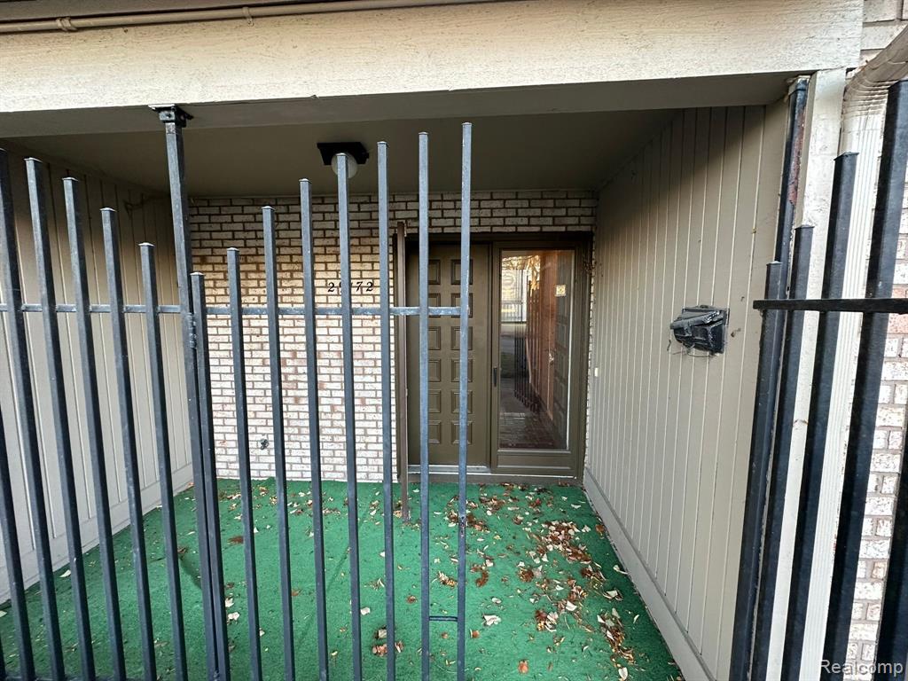 29172 Evergreen Road Southfield, MI 48076 - Photo 2 of 21