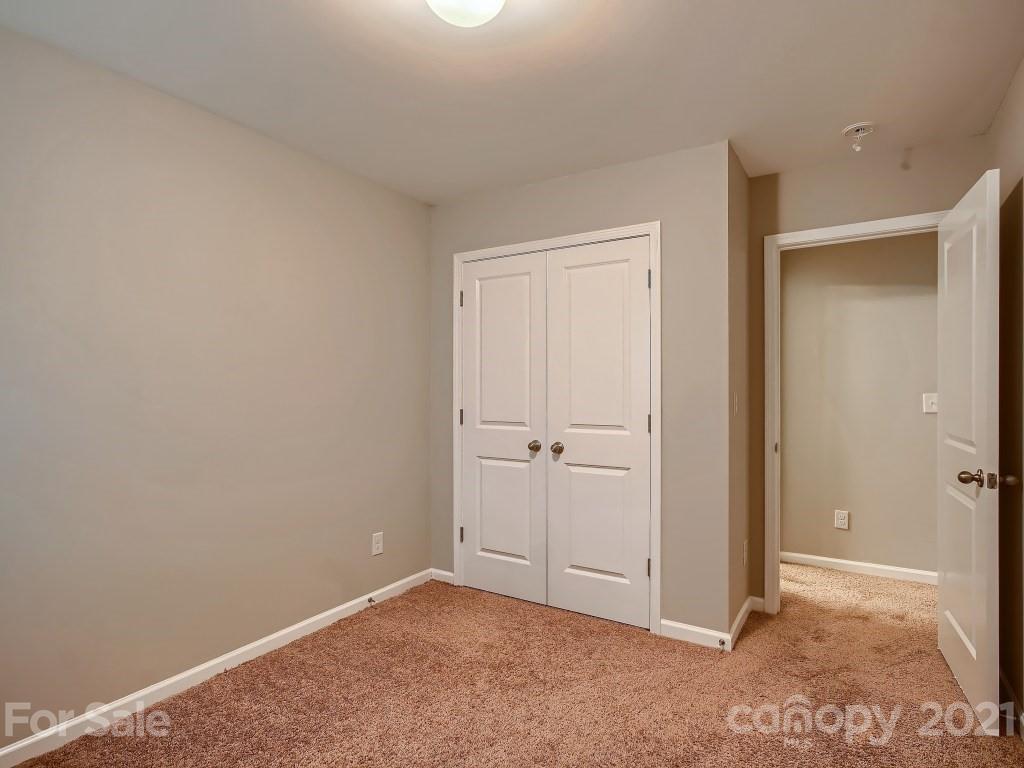 4040 Queensbridge Road Charlotte, NC 28213 - Photo 22 of 28 a view of an empty room