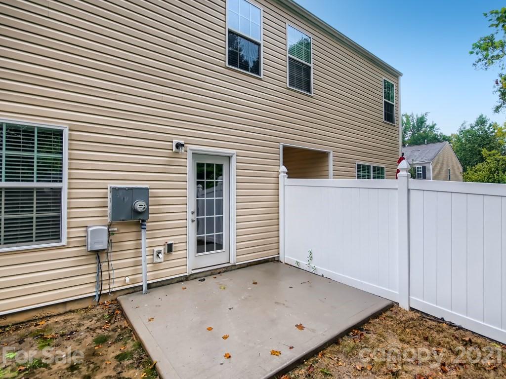 4040 Queensbridge Road Charlotte, NC 28213 - Photo 27 of 28 a view of a house with white door