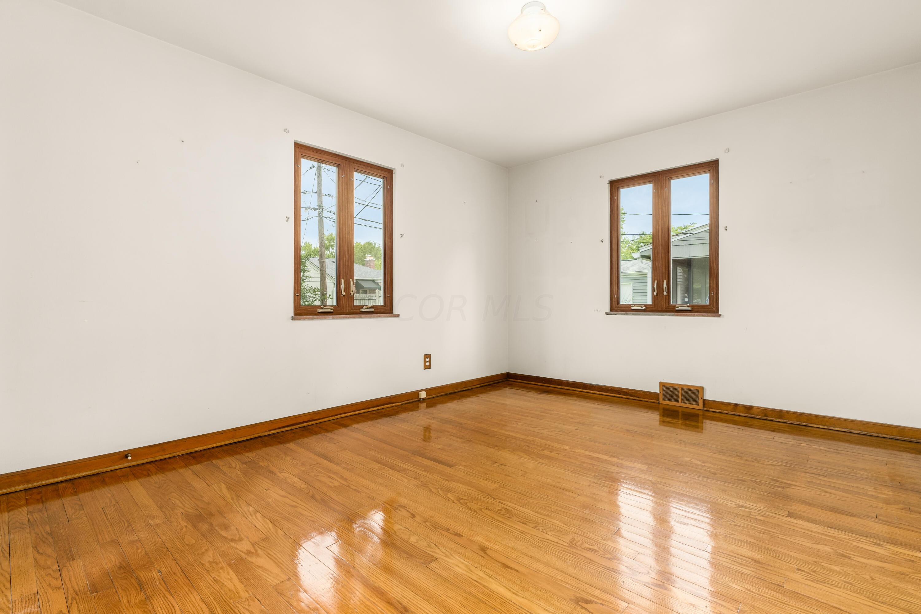 2056 Inchcliff Road Columbus, OH 43221 - Photo 23 of 52 022_ Rd Columbus OH 43221 USA