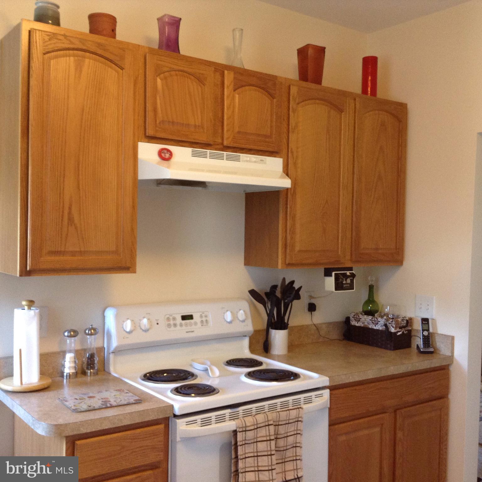 26 Lair Way Inwood, WV 25428 - Photo 7 of 11 Kitchen