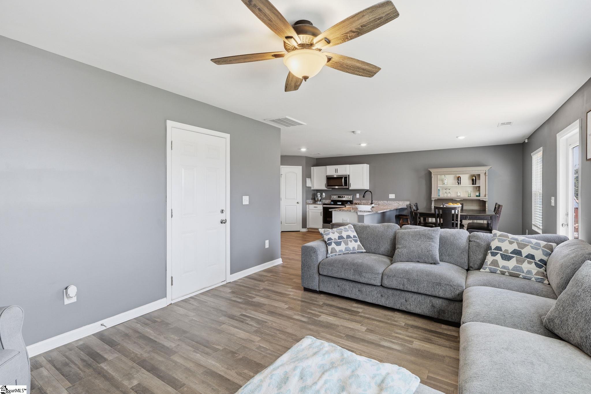 206 Christopher Street Duncan, SC 29334 - Photo 5 of 35