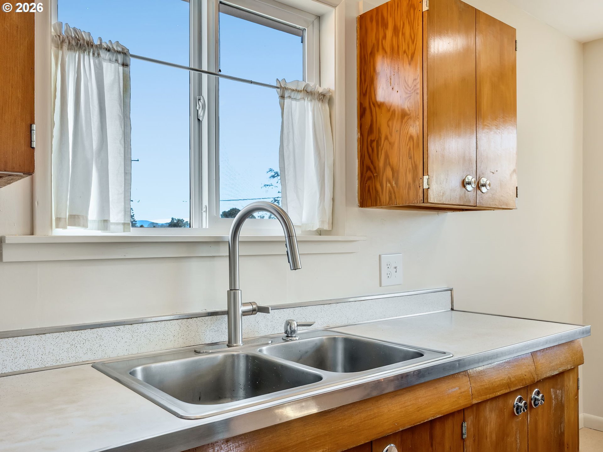 92277 Youngs River Road Astoria, OR 97103 - Photo 12 of 35