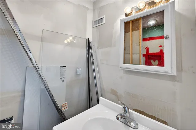 $225,000 | 207 Westbury Court, Downingtown, PA 19335