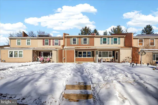 $225,000 | 207 Westbury Court, Downingtown, PA 19335