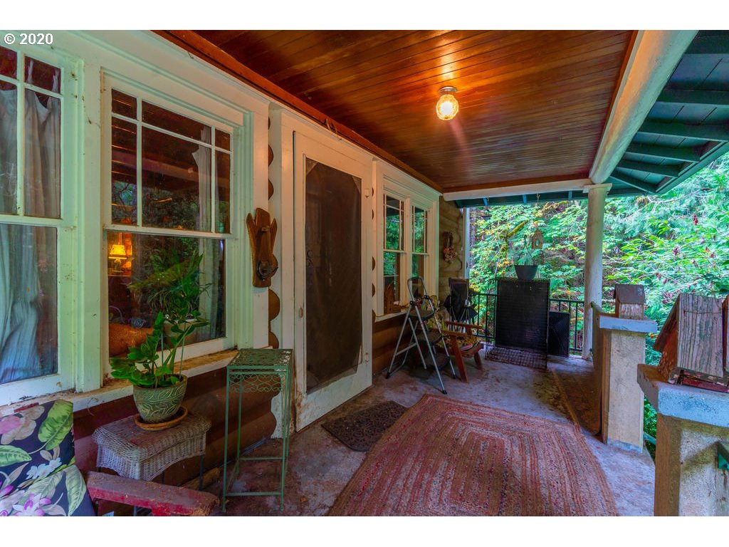 8041 Buckhorn Road Roseburg, OR 97470 - Photo 3 of 29 Gallery Image 3