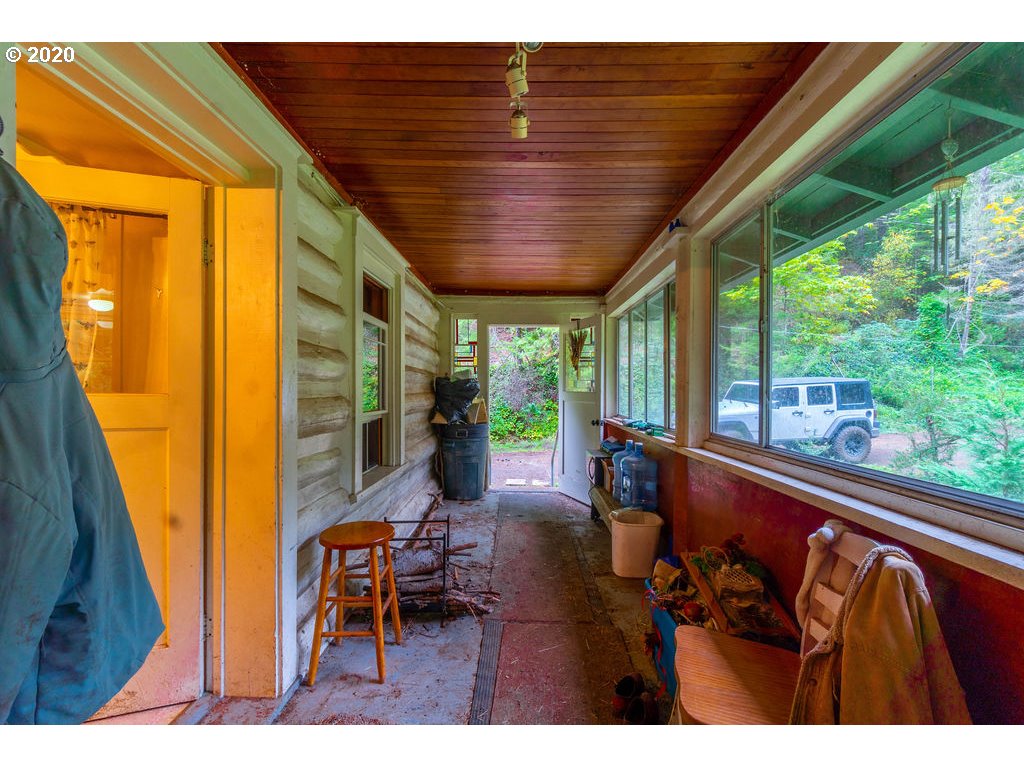 8041 Buckhorn Road Roseburg, OR 97470 - Photo 22 of 29 Gallery Image 22
