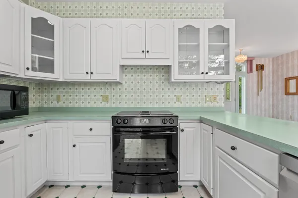 $649,000 | 73 Hodsdon Lane, Jefferson, ME 04348