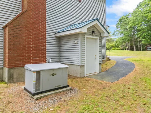 $699,000 | 73 Hodsdon Lane, Jefferson, ME 04348