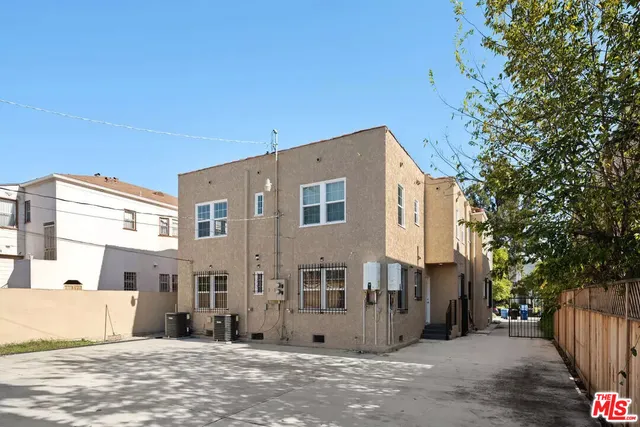 $4,895 | 1235 South Tremaine Avenue, Los Angeles, CA 90019