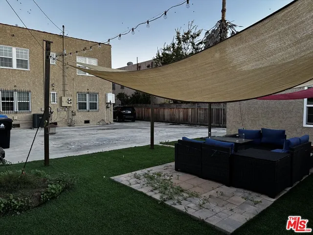 $4,895 | 1235 South Tremaine Avenue, Los Angeles, CA 90019