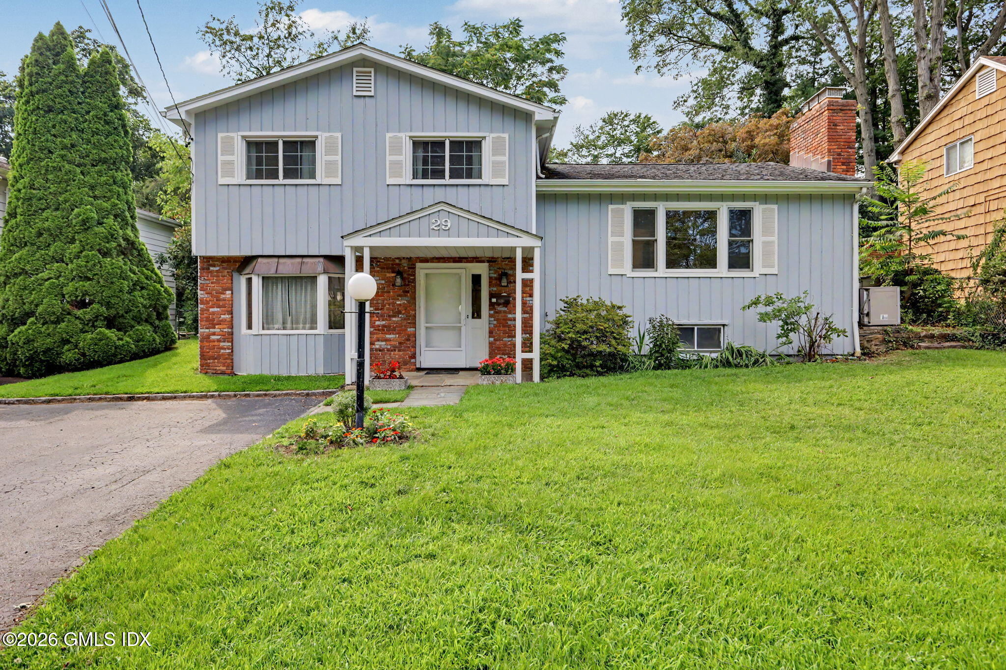 29 Amherst Road Riverside, CT 06878 - Photo 2 of 43 37-web-or-mls-29-amherst-rd