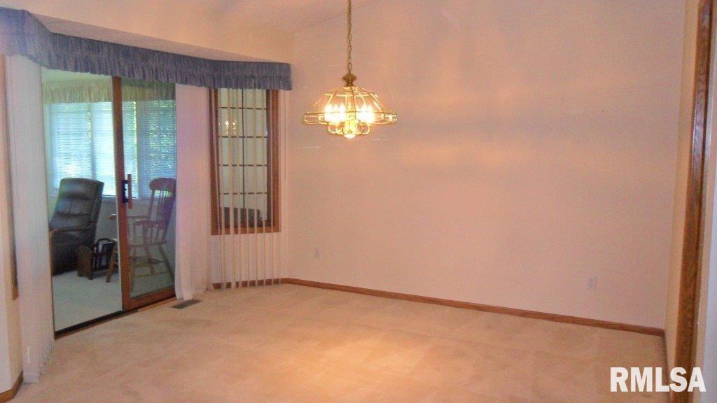 3408 Maplecrest Road Bettendorf, IA 52722 - Photo 5 of 20 Gallery Image 5