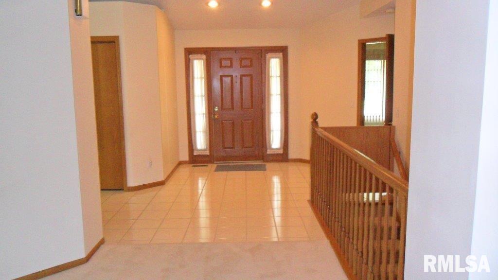3408 Maplecrest Road Bettendorf, IA 52722 - Photo 9 of 20 Gallery Image 9