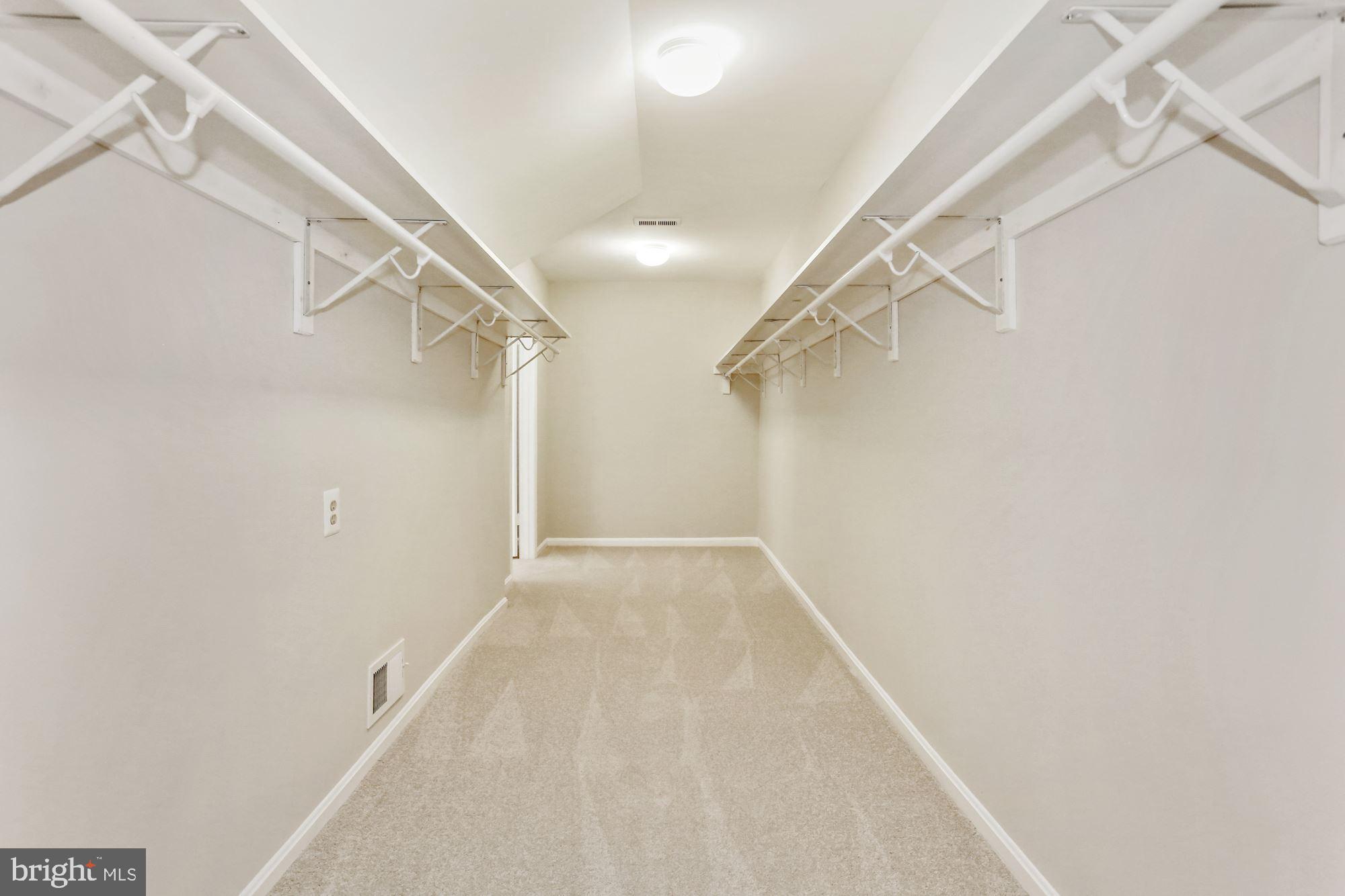 1804 Batten Hollow Road Vienna, VA 22182 - Photo 36 of 74 Gallery Image 36