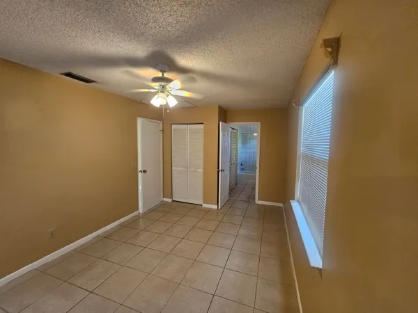 $1,450 | 903 Northwest Spruce Ridge Drive, Unit 4, Stuart, FL 34994