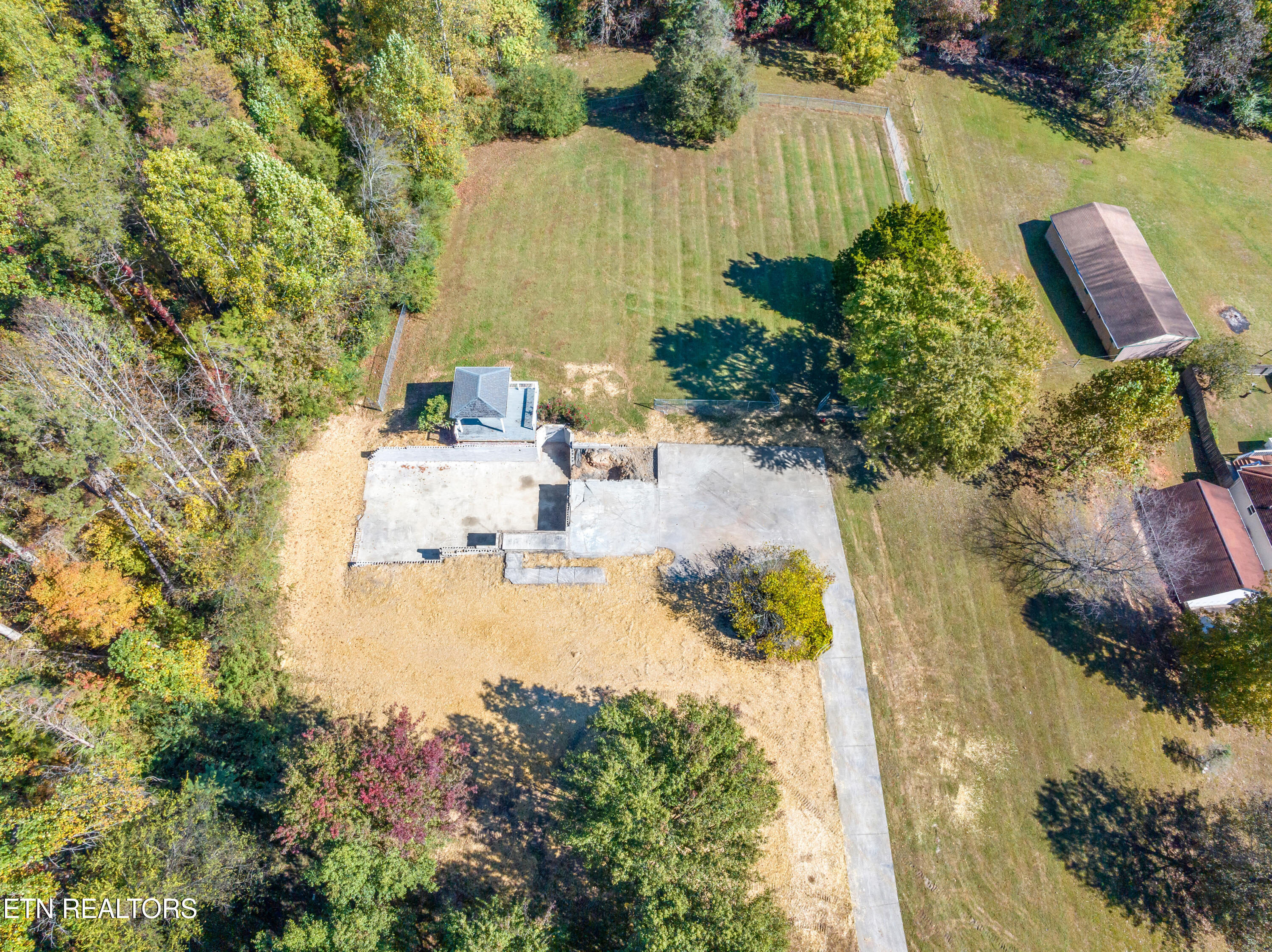 162 Pleasant View Loop Clinton, TN 37716 - Photo 22 of 28 162 Pleasant View Loop-22
