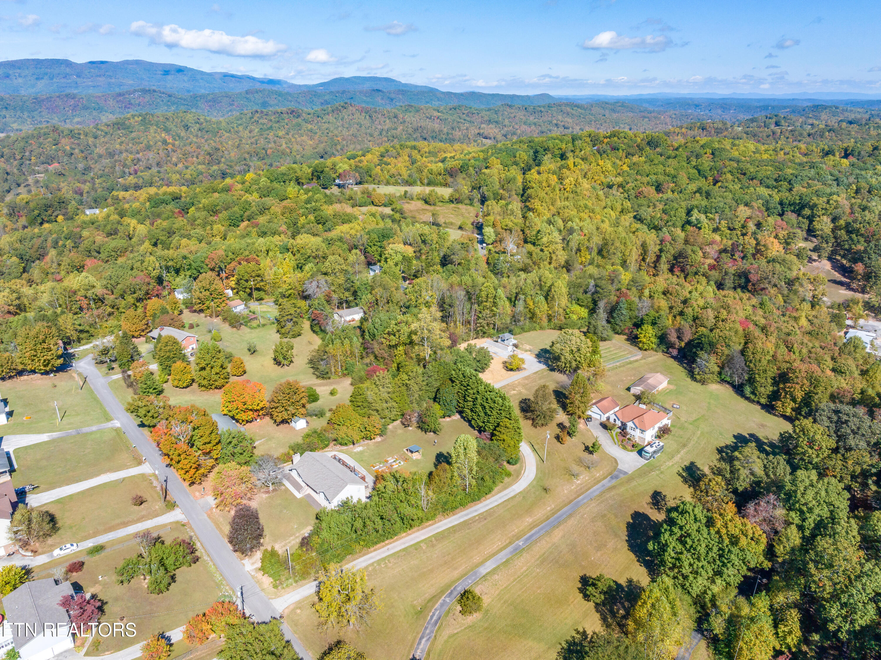 162 Pleasant View Loop Clinton, TN 37716 - Photo 23 of 28 162 Pleasant View Loop-23