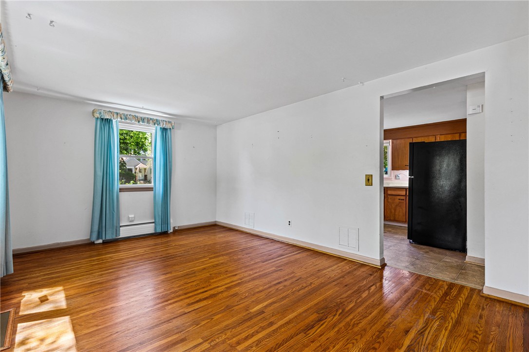 166 Wood Road Greece, NY 14626 - Photo 8 of 46